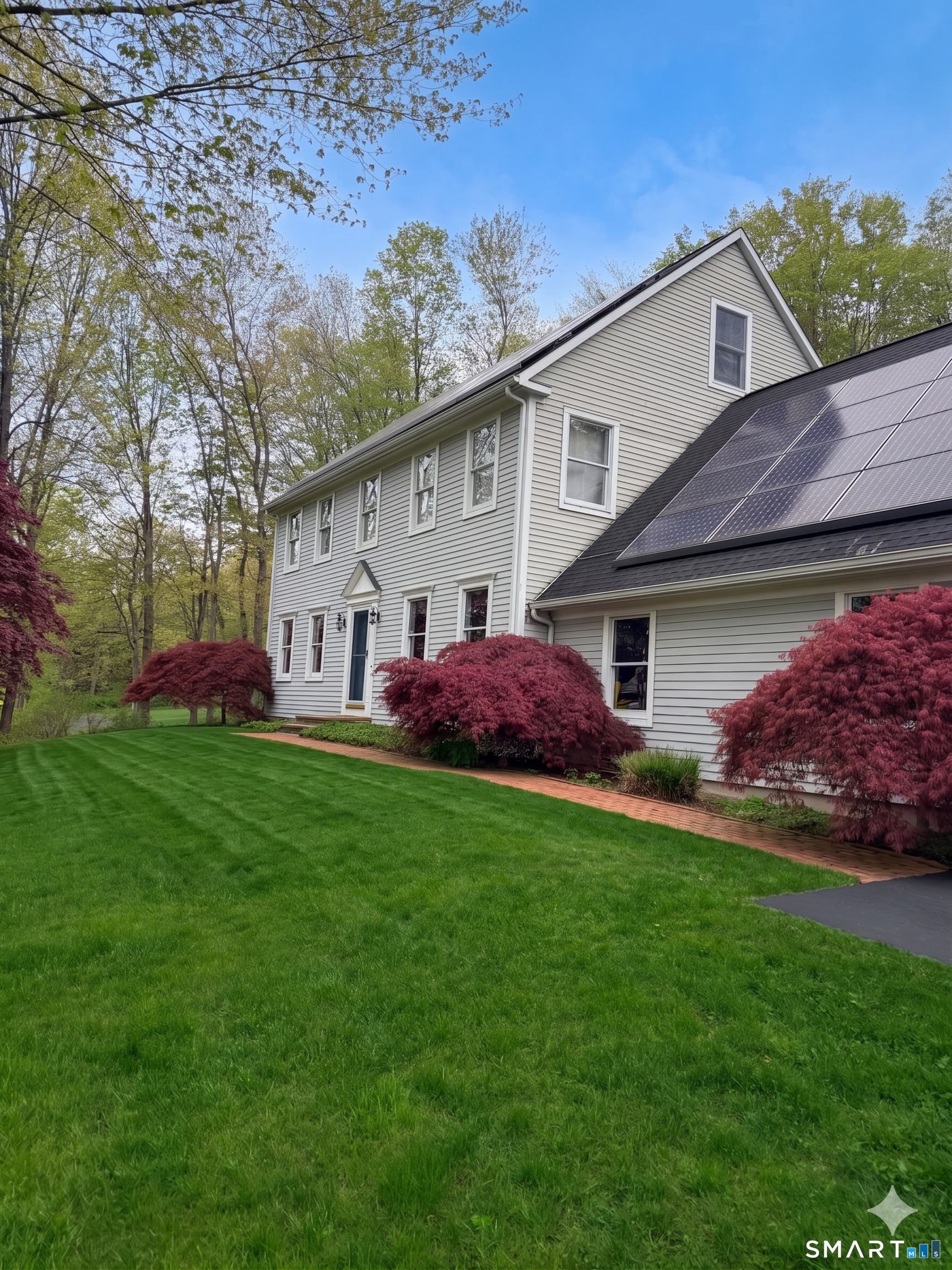 18 Gelding Hill Road, Newtown, CT 06482 | For Sale at $640,000