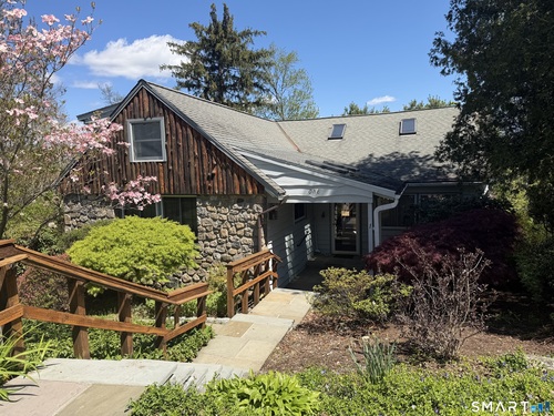  single family home for sale located at 1 Deer Run, New Fairfield, CT 06812