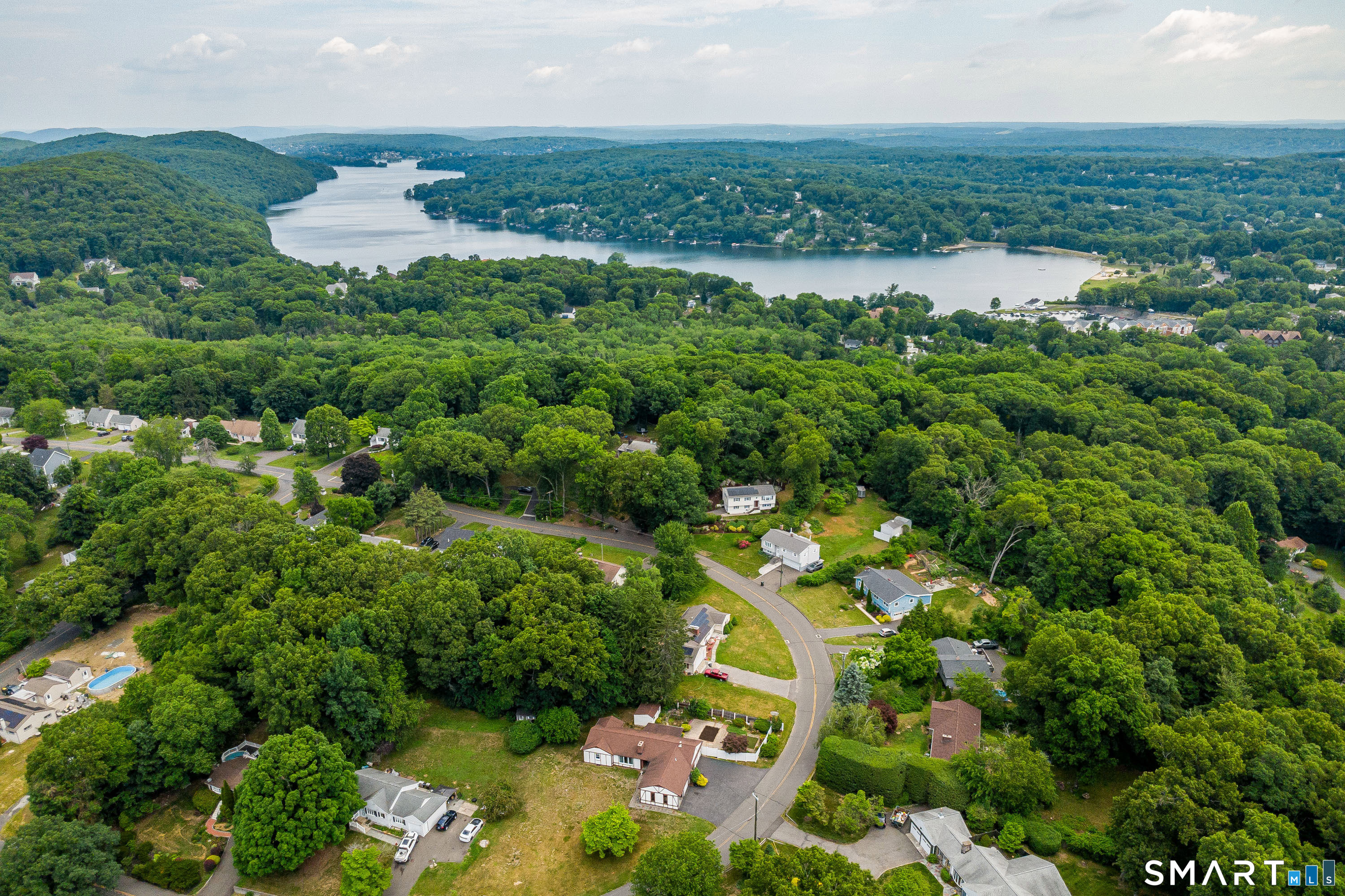 10 Horseshoe Drive, Danbury, CT 06811 | For Sale at $525,000