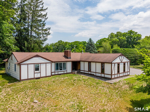  single family home for sale located at 10 Horseshoe Drive, Danbury, CT 06811