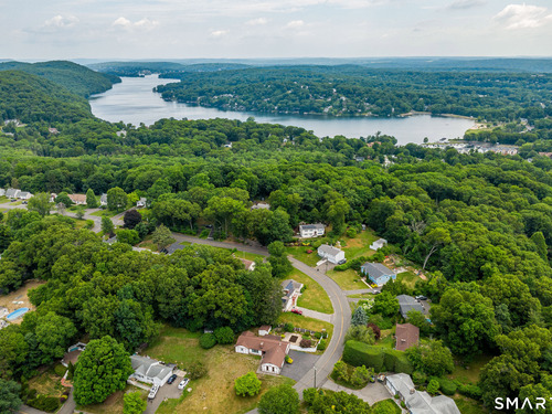  single family home for sale located at 10 Horseshoe Drive, Danbury, CT 06811