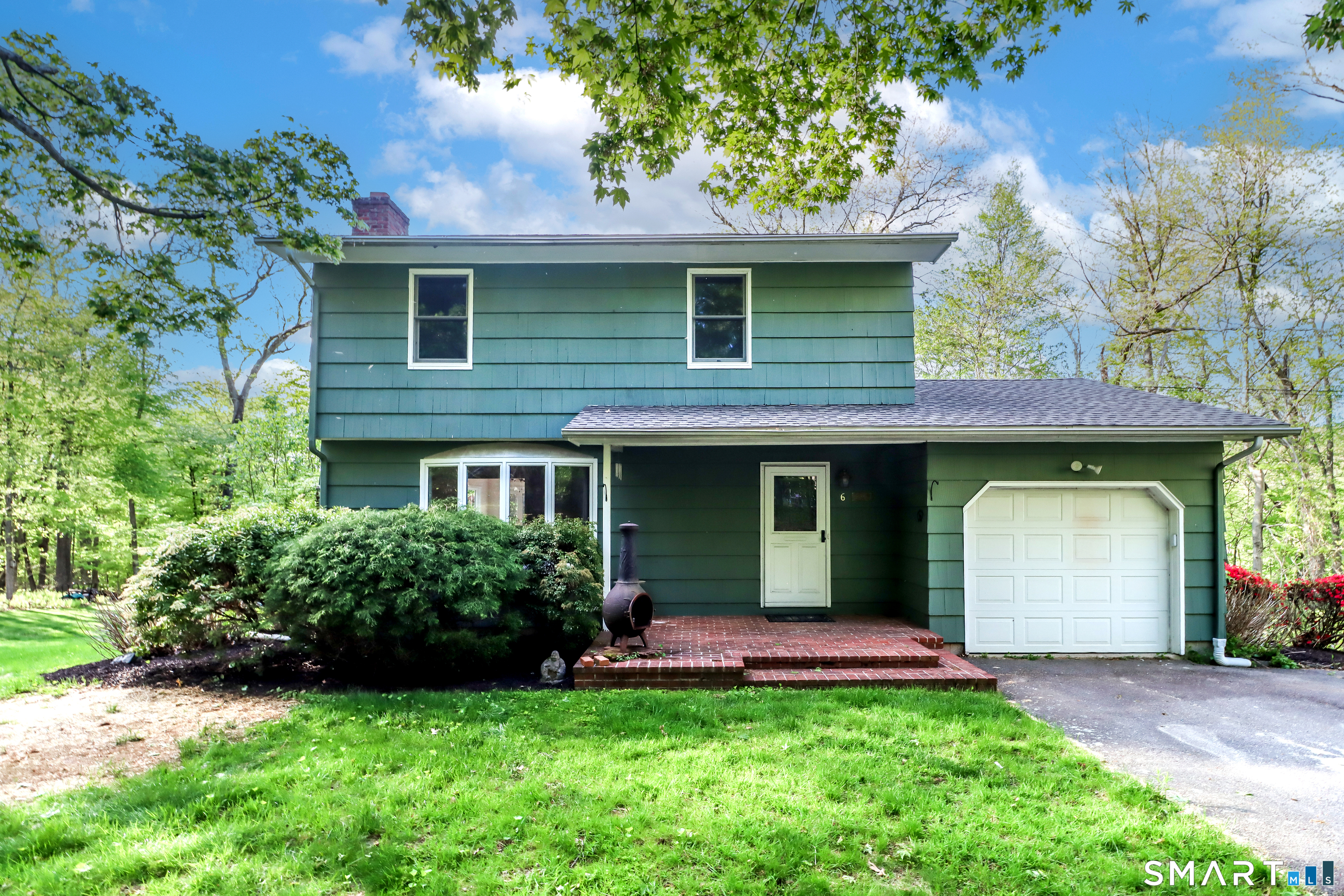 6 Barker Drive, Newtown, CT 06482 | For Sale at $430,000