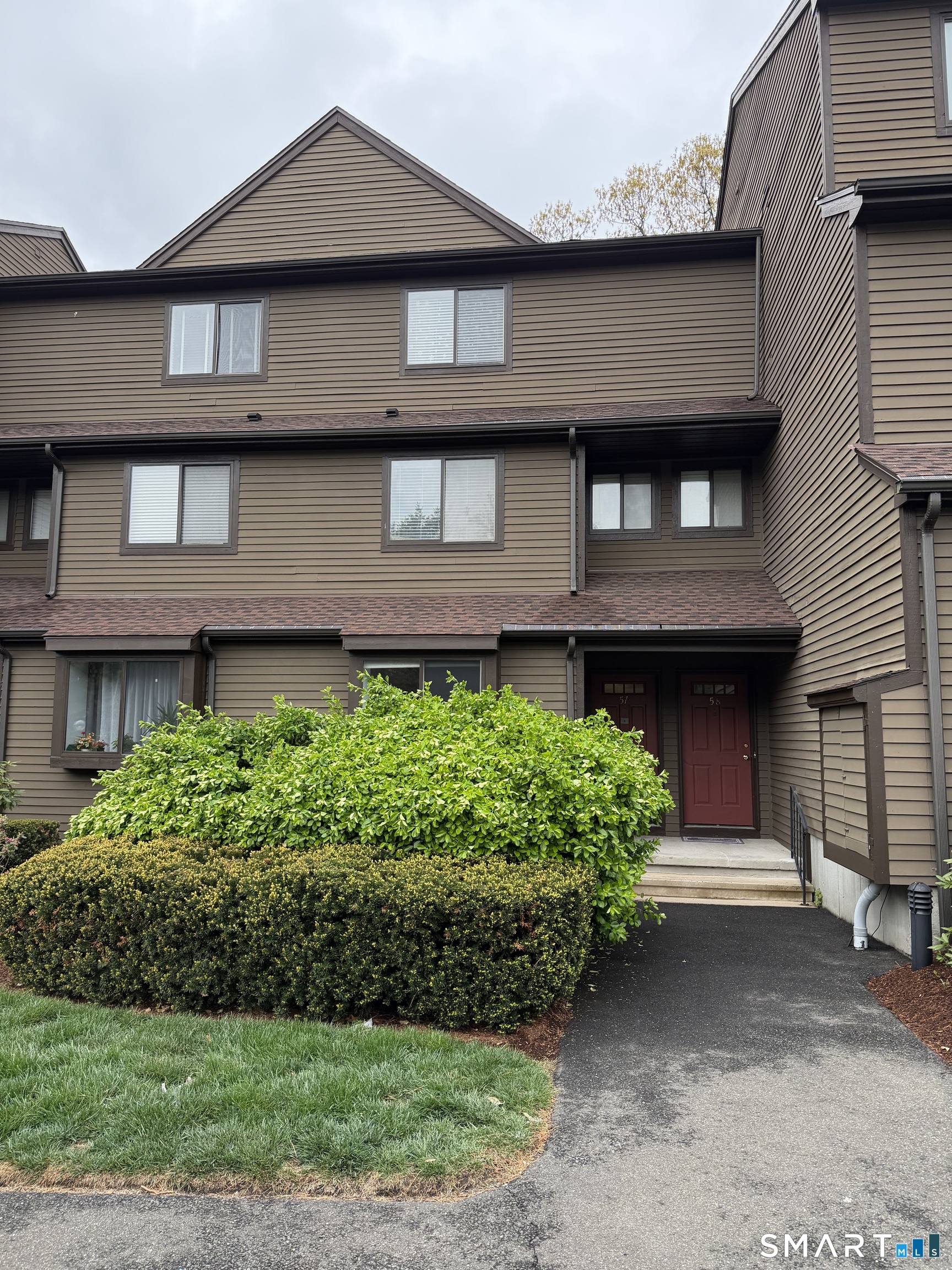 115 Fillow Street, 57, Norwalk, CT 06850 | For Sale at $325,000