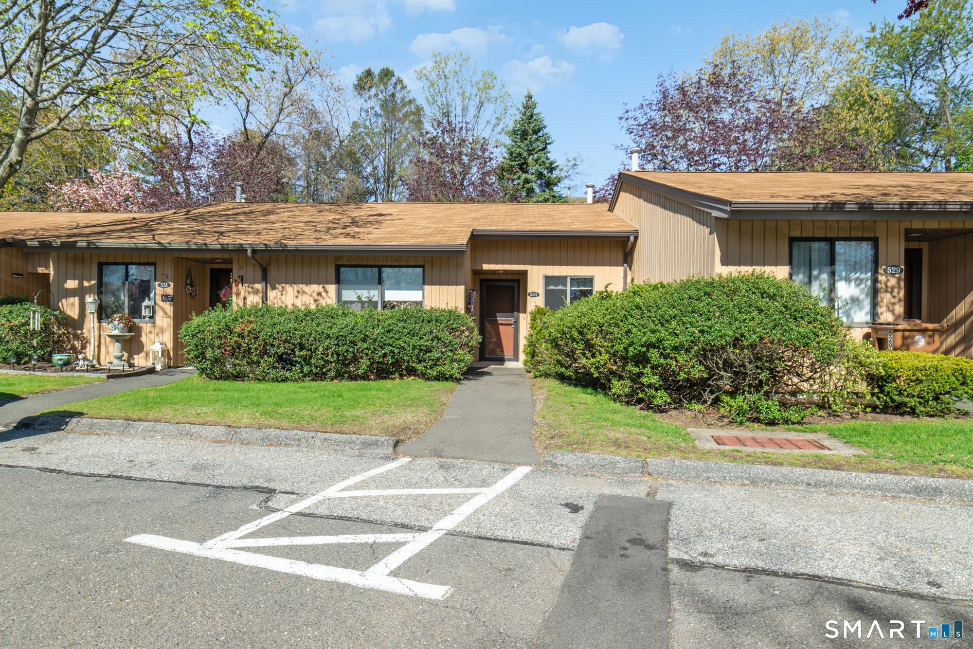 530 Asbury Ridge, 530, Shelton, CT 06484 | For Sale at $240,000