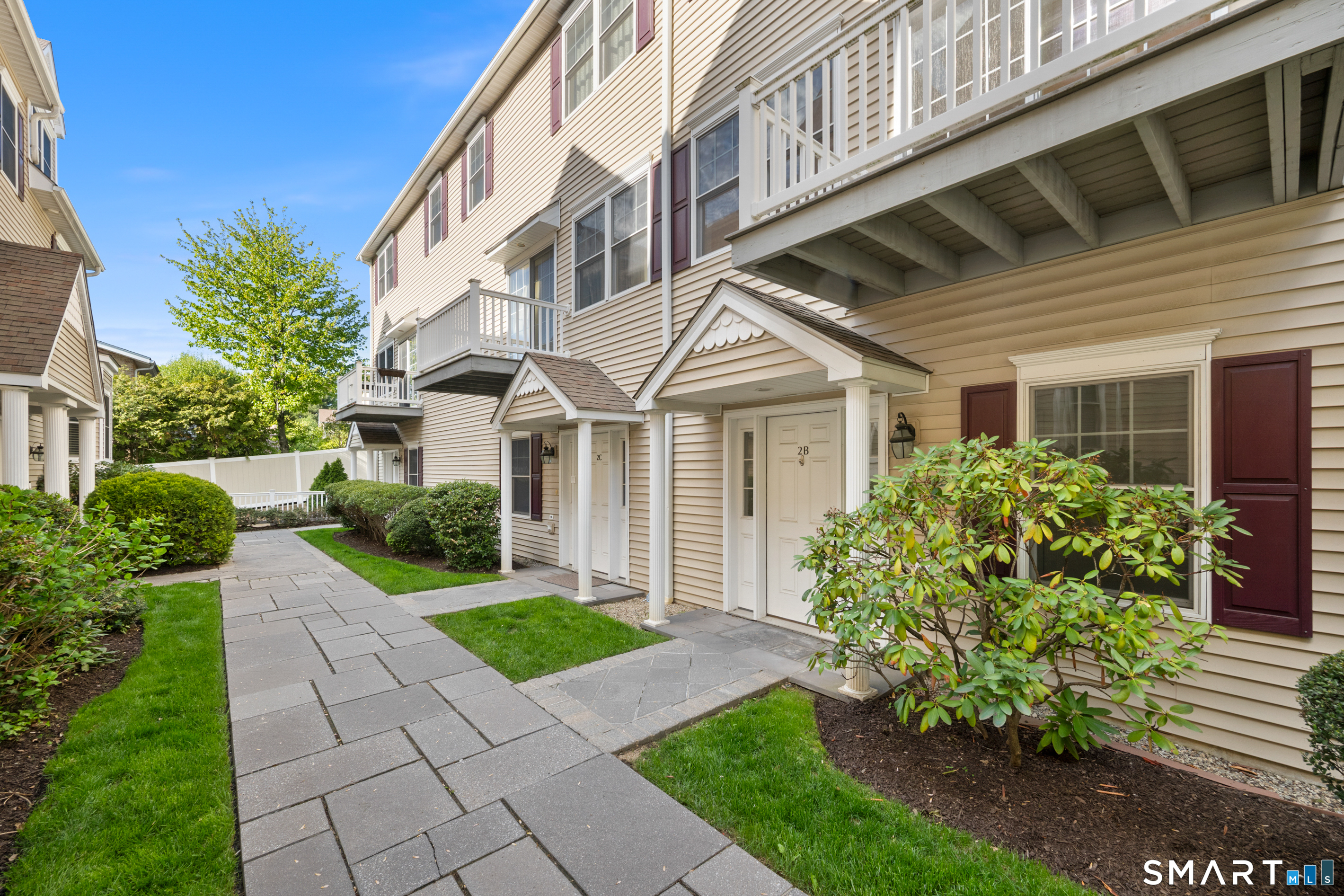 160 Glenbrook Road, 2b, Stamford, CT 06902 | For Sale at $595,000