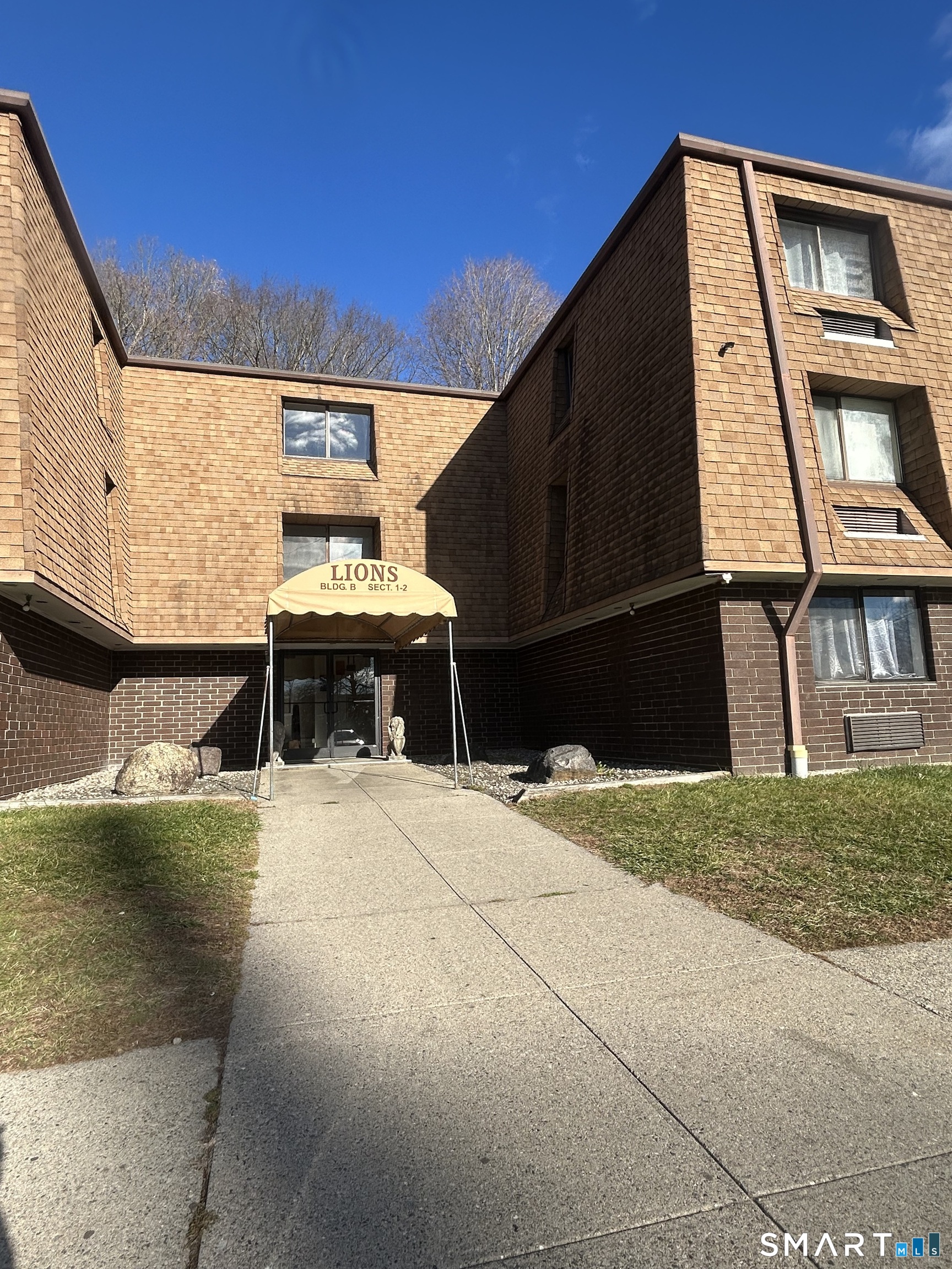 126 Triangle Street, b13, Danbury, CT 06810 | For Sale at $265,000
