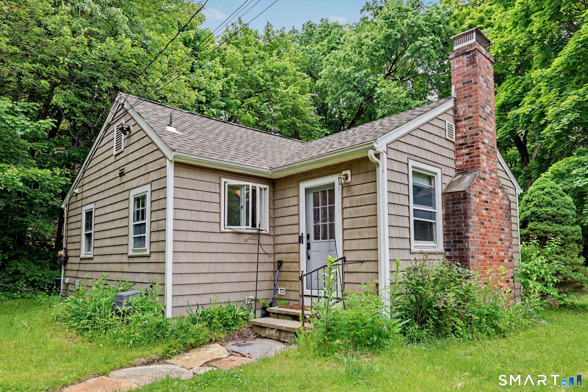 37 Highland Avenue, Redding, CT 06896 | For Sale at $439,000