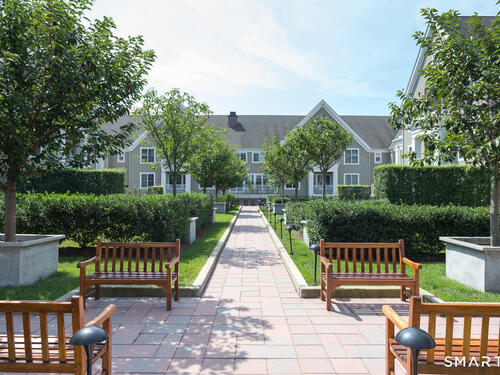  condo home for sale located at 77 Havemeyer Lane, 211, Stamford, CT 06902