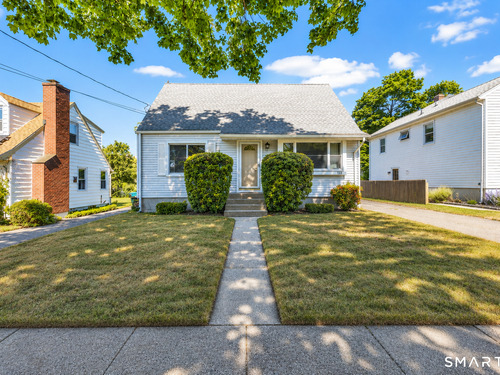  single family home for sale located at 135 Sixth Avenue, Stratford, CT 06615