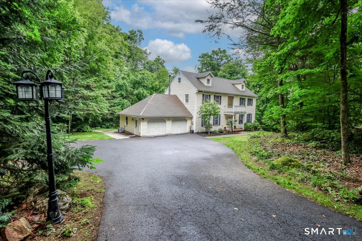 33 Greenknoll Drive, Brookfield, CT 06804 | For Sale at $799,000