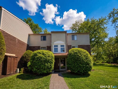  condo home for sale located at 7 Padanaram Road, 257, Danbury, CT 06811