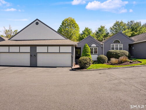  condo home for sale located at 29 Greystone, 29, Shelton, CT 06484