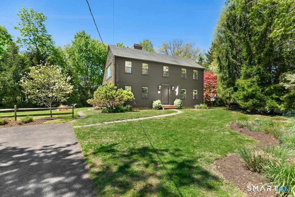 8 Seagate Road, Darien, CT 06820 | For Sale at $2,700,000