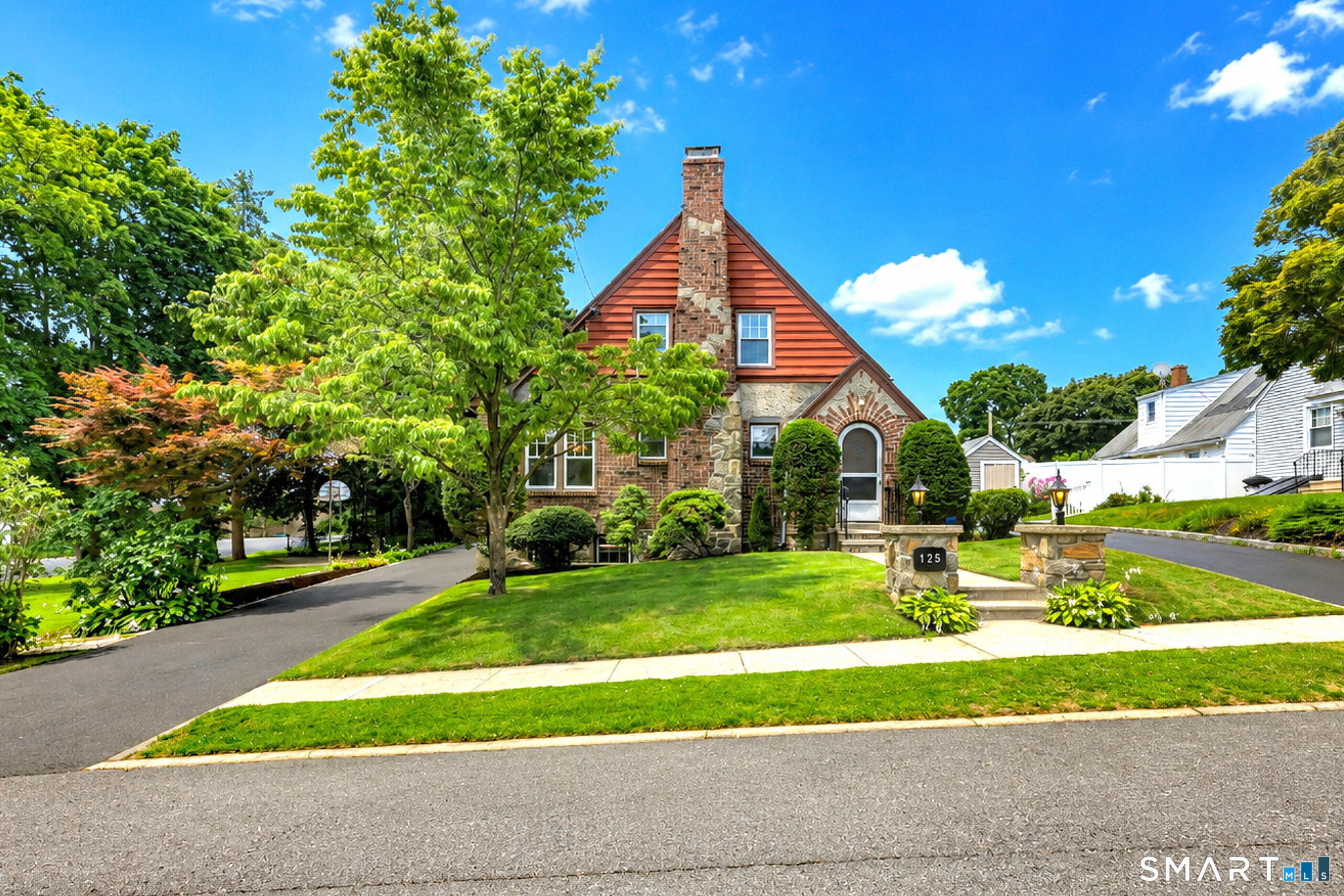 125 Glenridge Road East, Stratford, CT 06614 | For Sale at $450,000