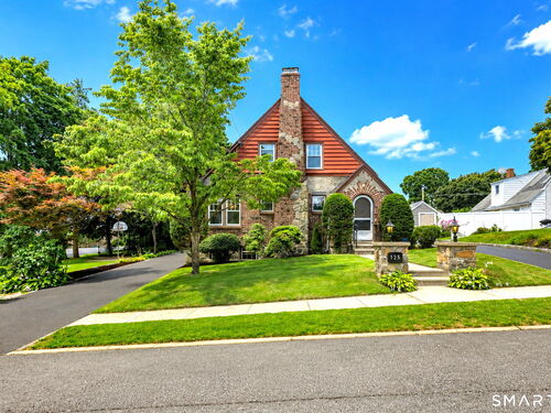  single family home for sale located at 125 Glenridge Road East, Stratford, CT 06614