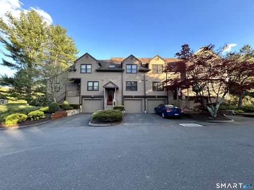  townhouse condo for sale located at 34 Overlook Drive, 34, Monroe, CT 06468
