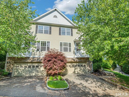  townhouse condo for sale located at 21 Woodcrest Lane, 21, Danbury, CT 06810