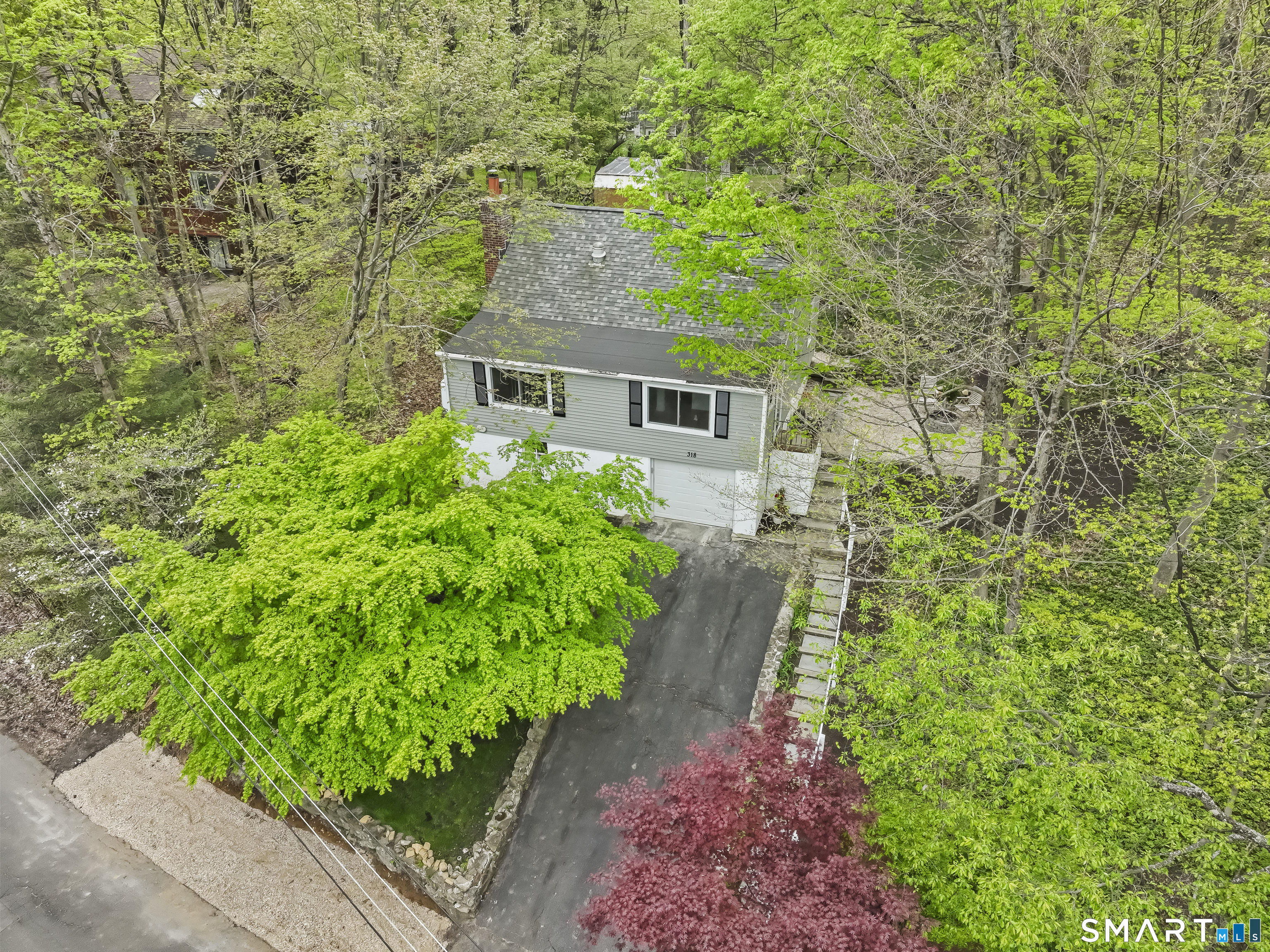 318 Mountain Road, Ridgefield, CT 06877 | For Sale at $587,000