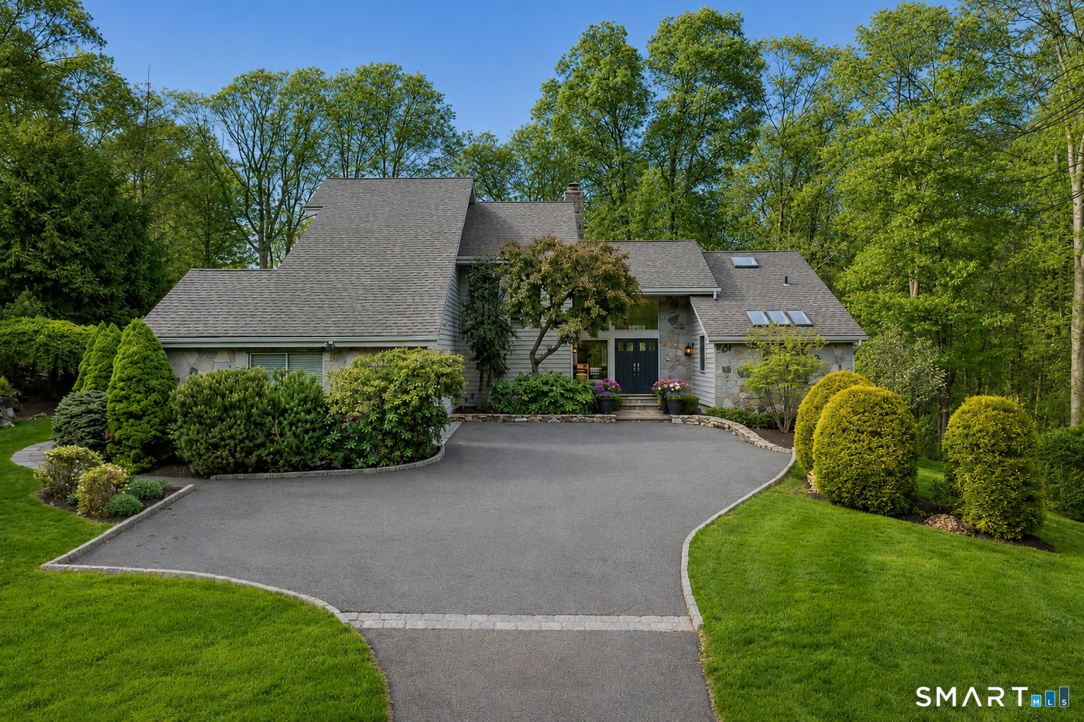 9 Green Lane, Ridgefield, CT 06877 | For Sale at $1,595,000