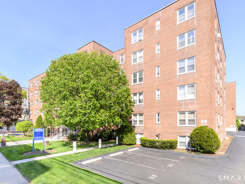  condo home for sale located at 39 Glenbrook Road, 1p, Stamford, CT 06902