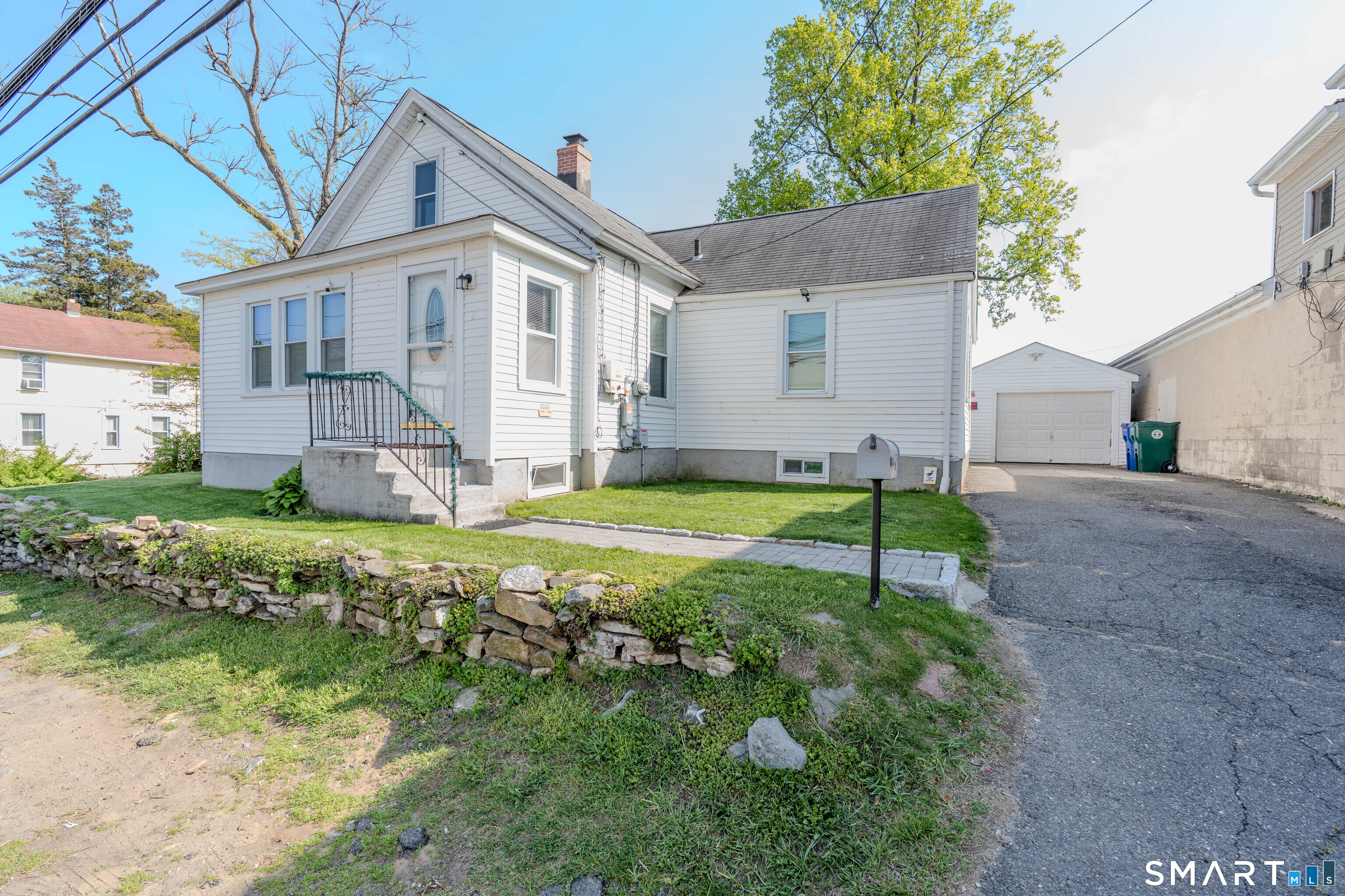 25 Mckinley Avenue, Stratford, CT 06615 | For Sale at $375,000
