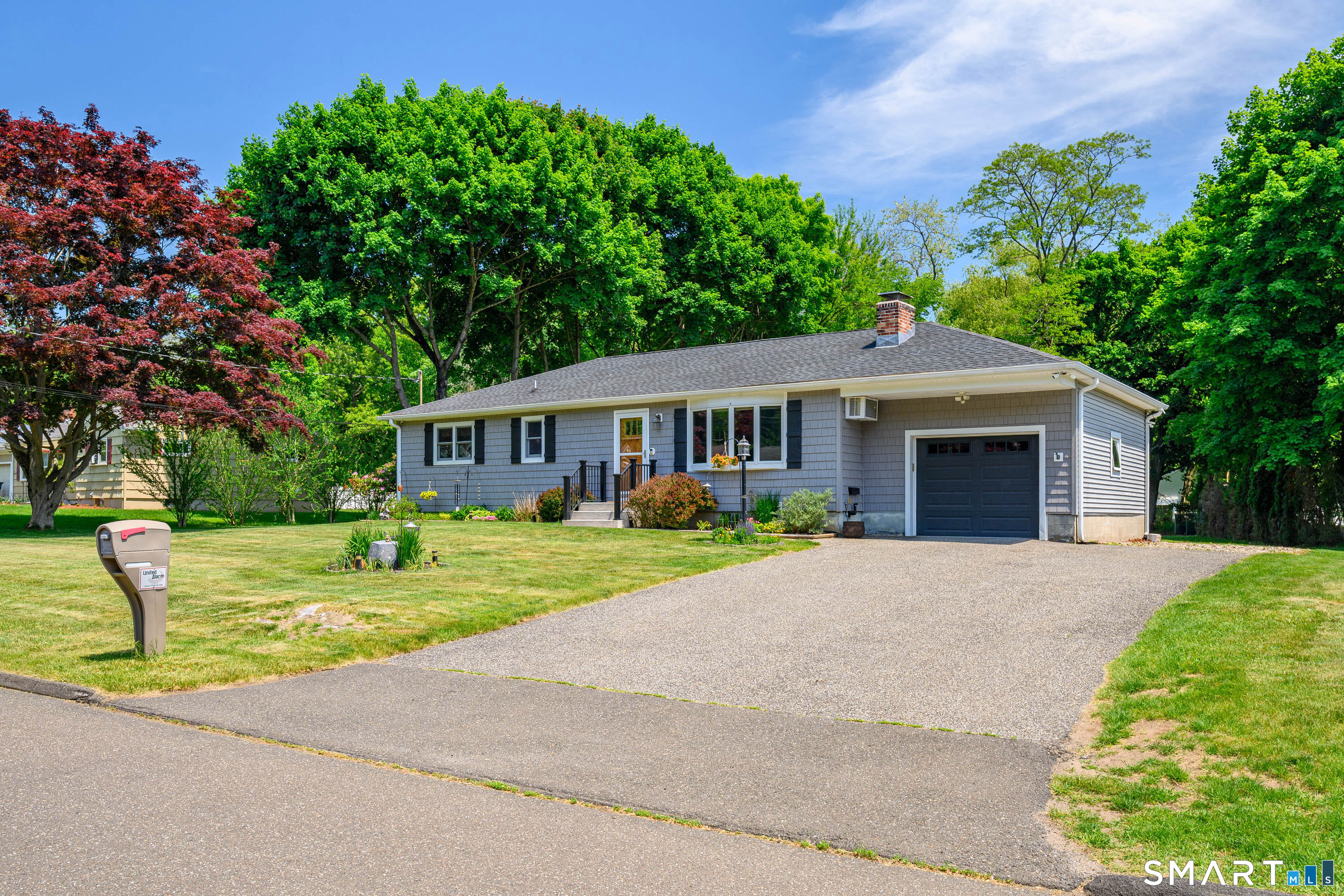 13 Valley Stream Drive, Danbury, CT 06811 | For Sale at $518,900