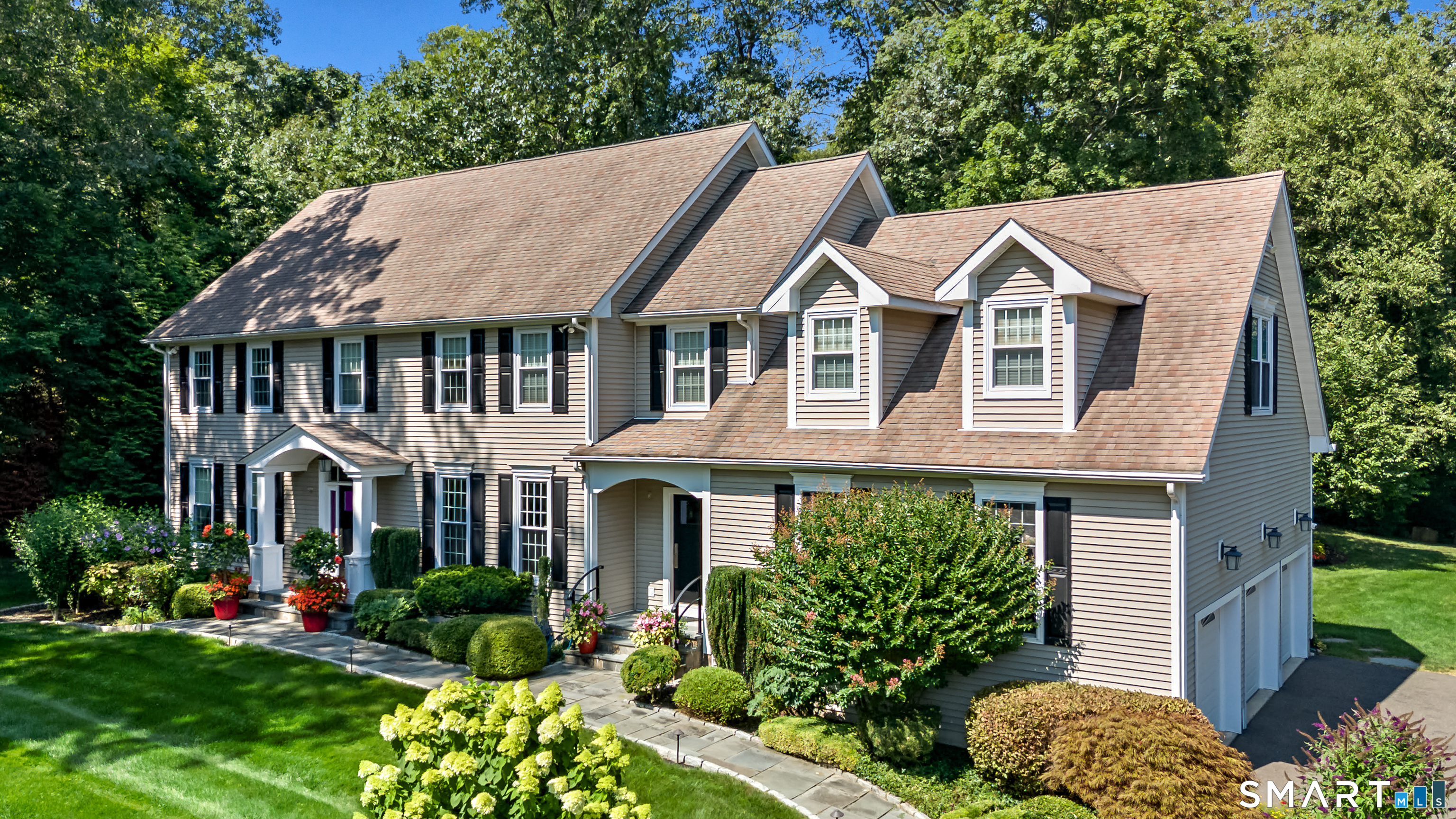 18 North Nabby Road, Danbury, CT 06811 | For Sale at $1,150,000