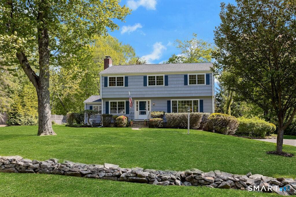 1090 Galloping Hill Road, Fairfield, CT 06824 | For Sale at $1,100,000