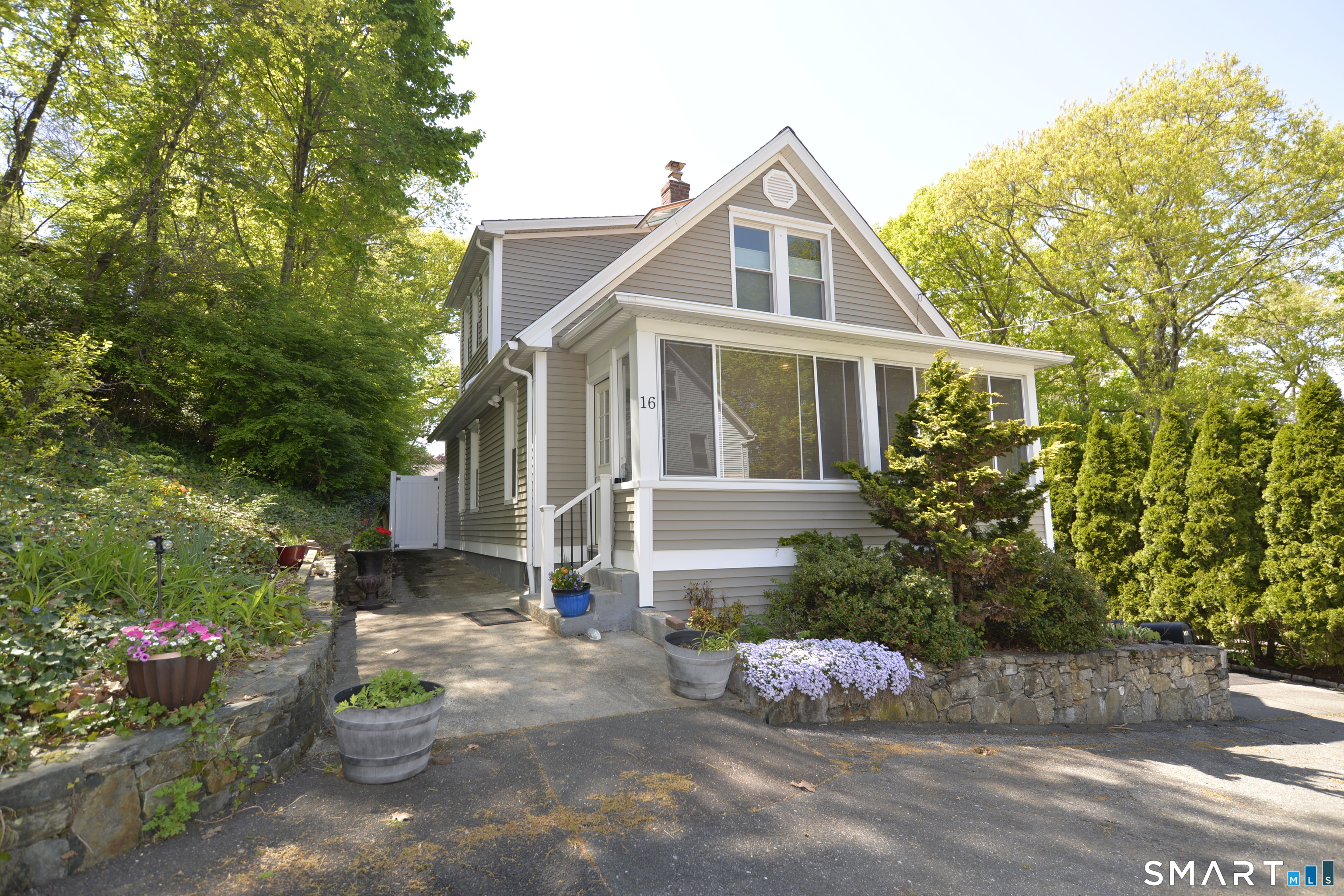 16 Mount Pleasant Street, Shelton, CT 06484 | For Sale at $375,000