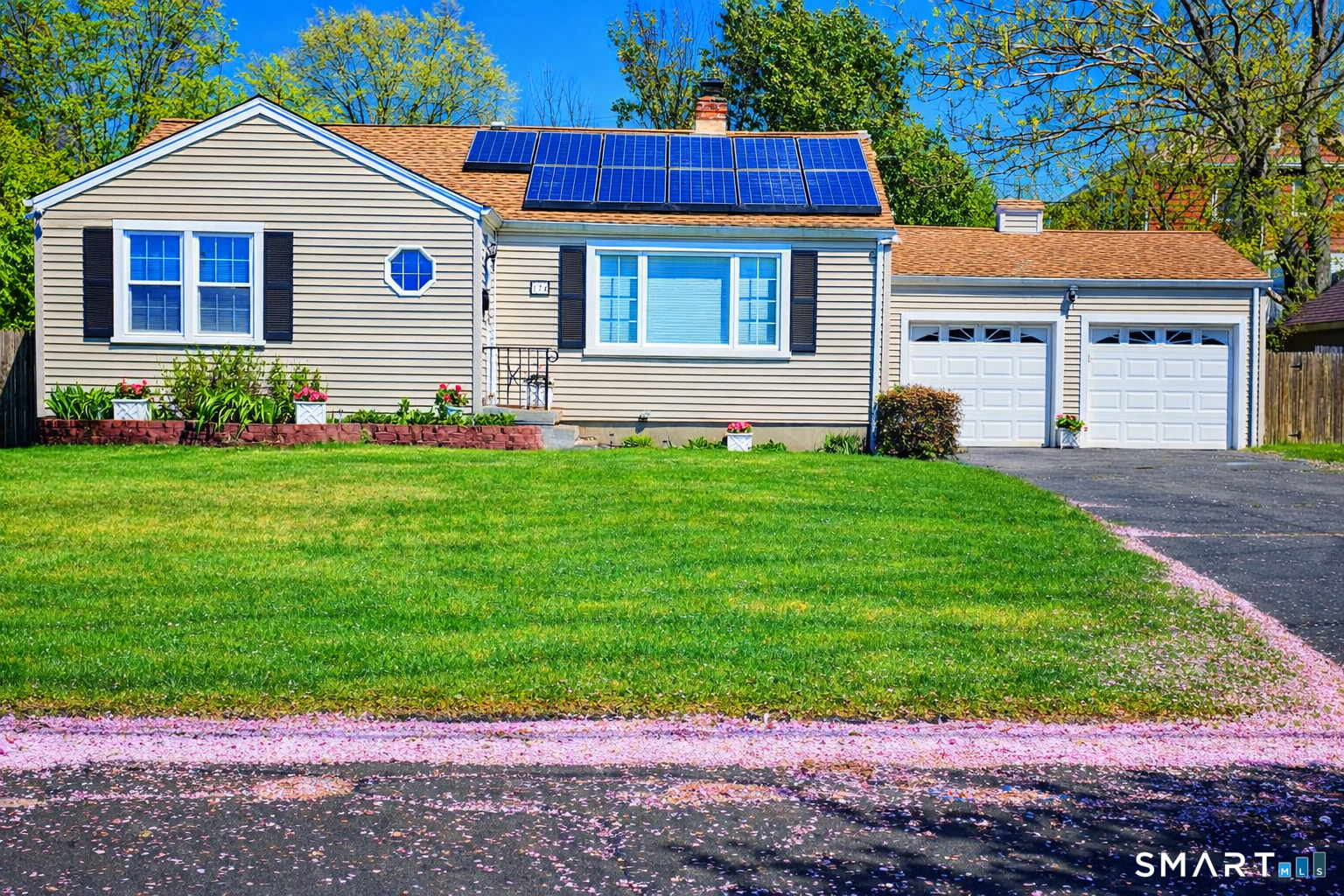 174 Light Street, Stratford, CT 06614 | For Sale at $449,900