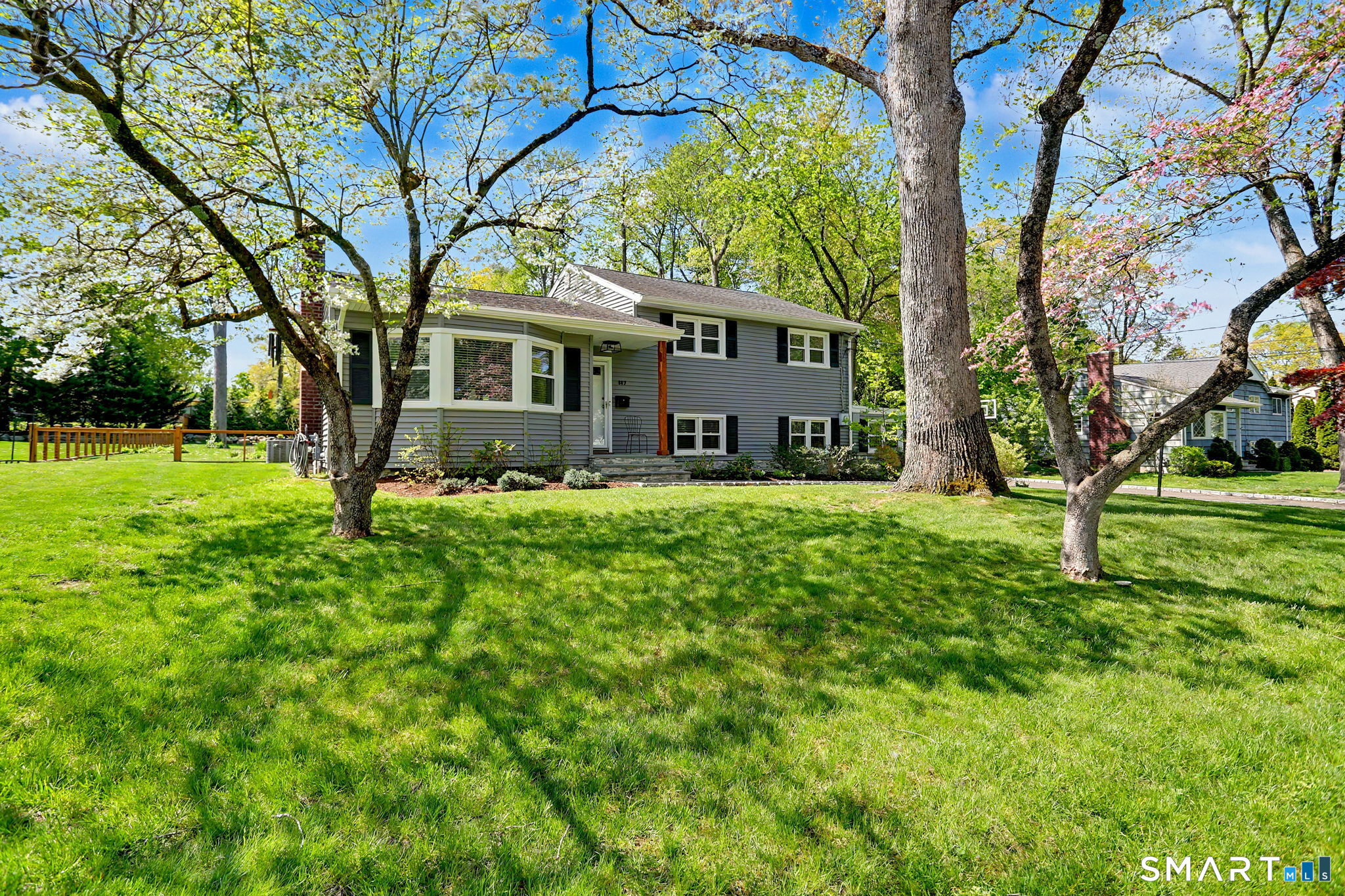 147 Berrian Road, Stamford, CT 06905 | For Sale at $895,000