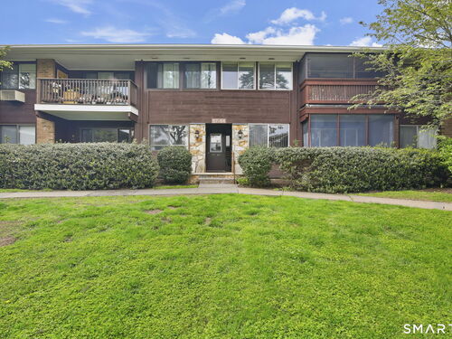  condo home for sale located at 154 Cold Spring Road, 62, Stamford, CT 06905