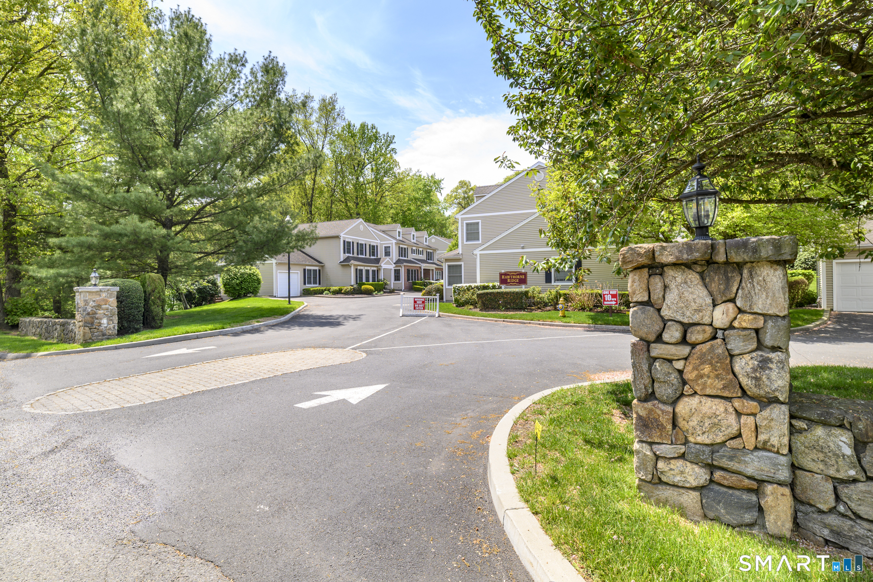 54 Redspire Court, 54, Trumbull, CT 06611 | For Sale at $530,000