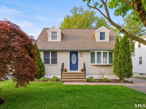  single family home for sale located at 1710 Stratfield Road, Fairfield, CT 06825