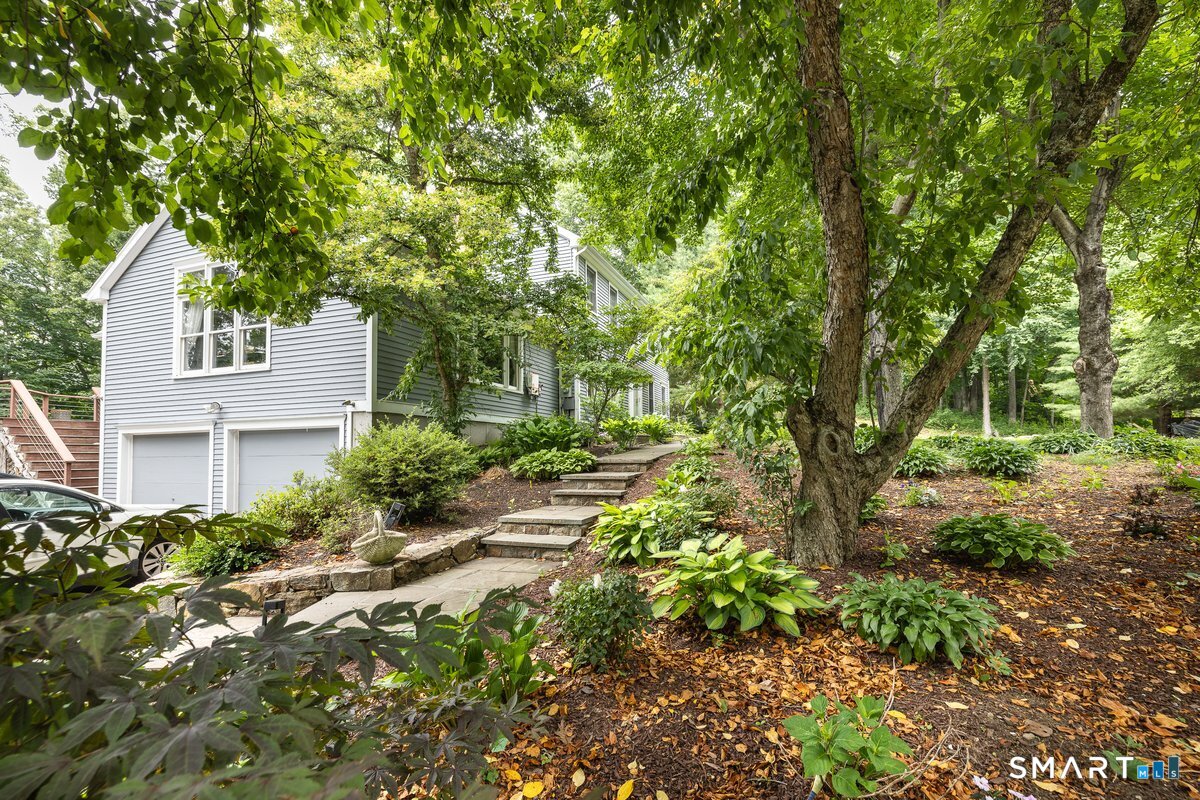 17 Sweet Meadow Road, Newtown, CT 06470 | For Sale at $879,900