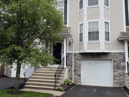  townhouse condo for sale located at 805 Sienna Drive, 805, Danbury, CT 06810