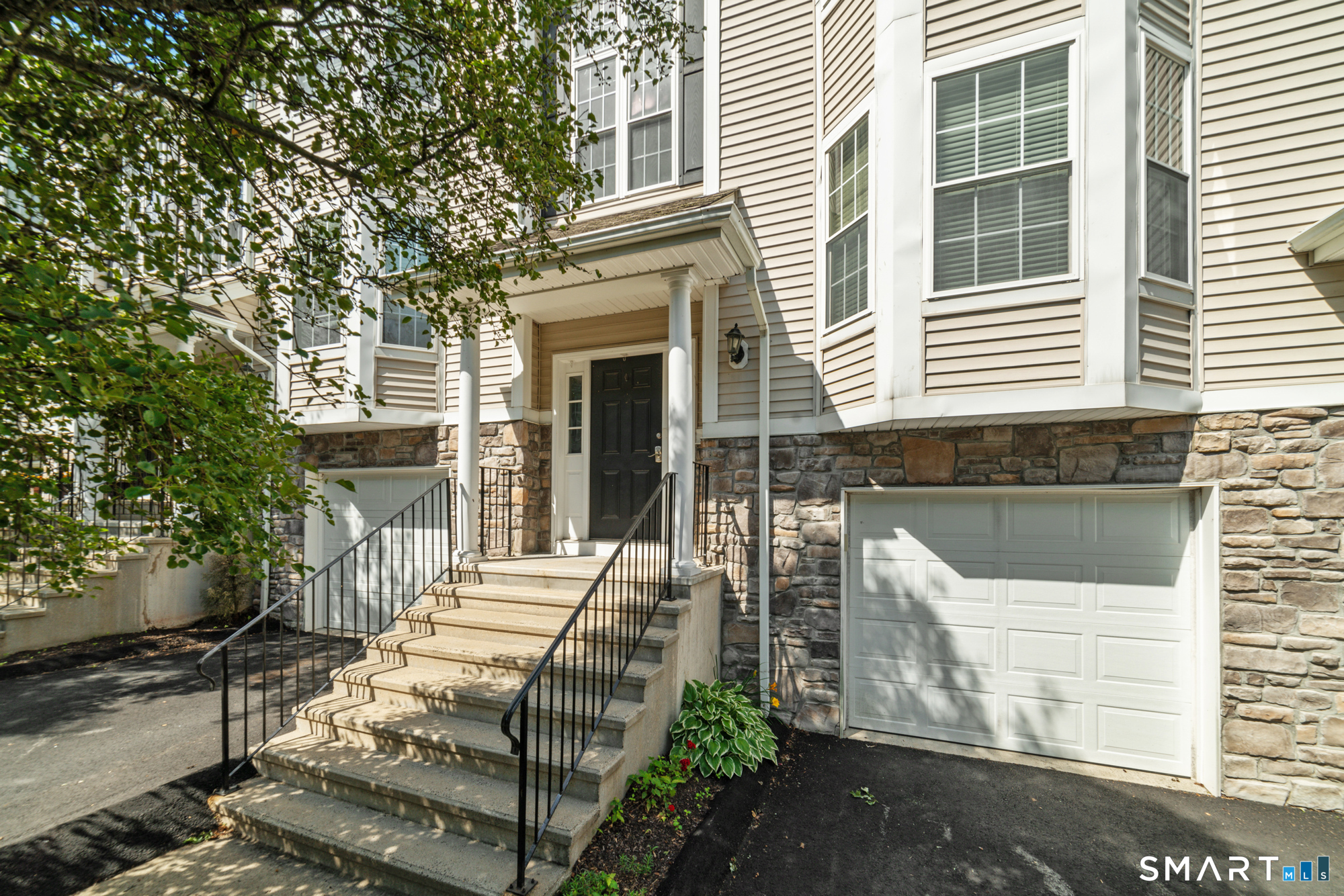 805 Sienna Drive, 805, Danbury, CT 06810 | For Sale at $479,900
