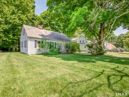  single family home for sale located at 92 Evelyn Street, Trumbull, CT 06611