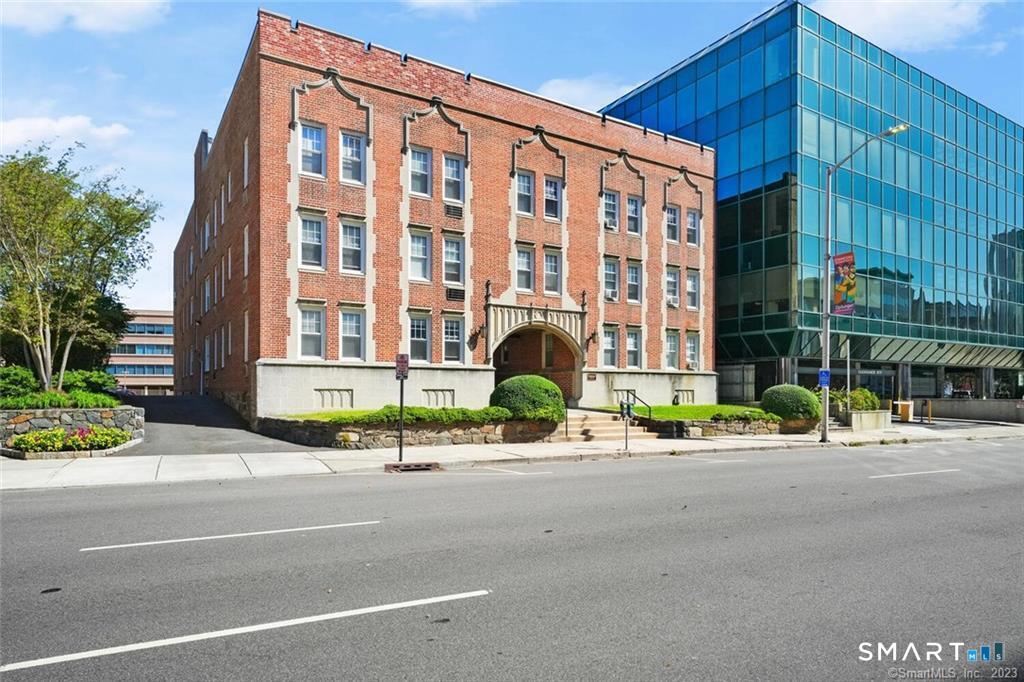 641 Summer Street, 6, Stamford, CT 06901 | For Sale at $272,000