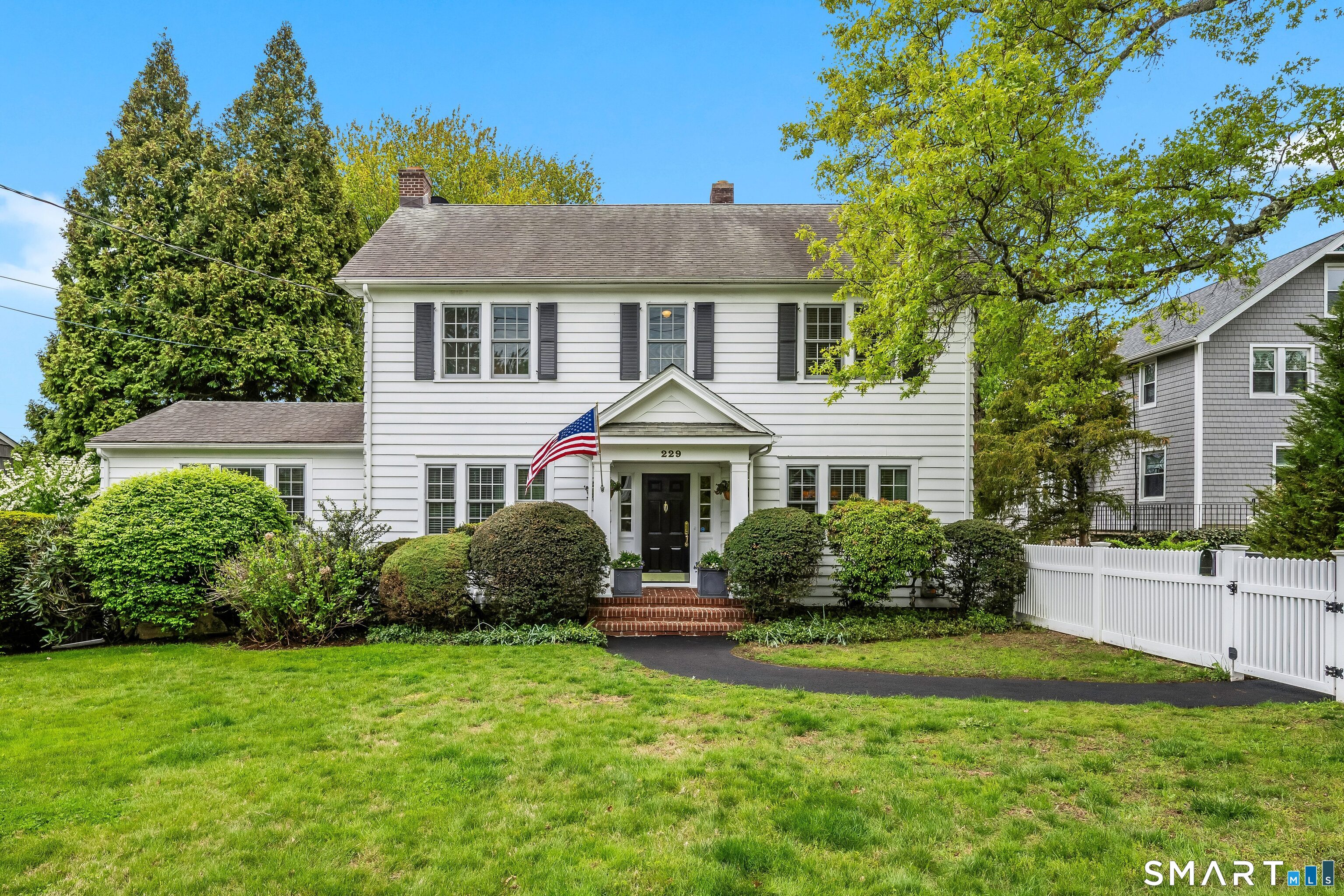 229 West Avenue, Darien, CT 06820 | For Sale at $1,595,000