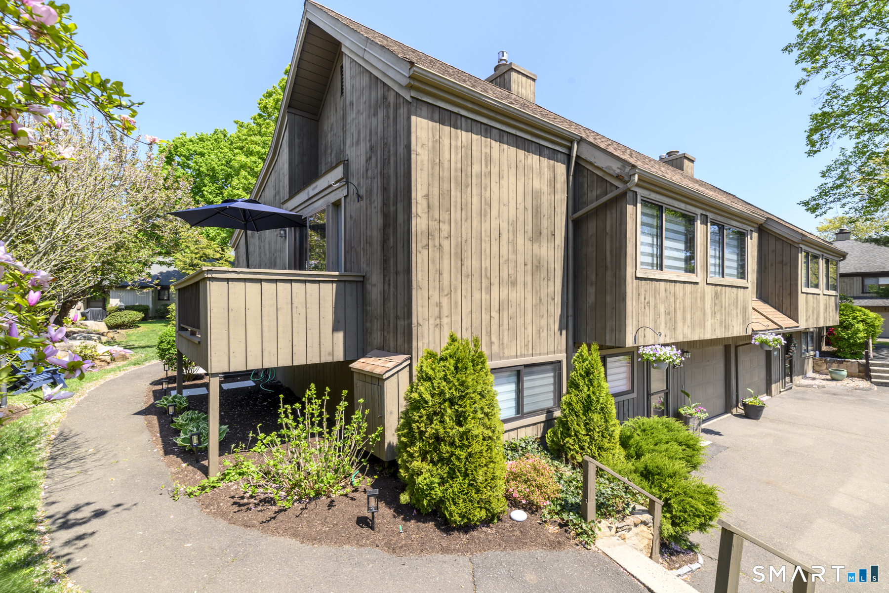 543 North Trail, a, Stratford, CT 06614 | For Sale at $585,000