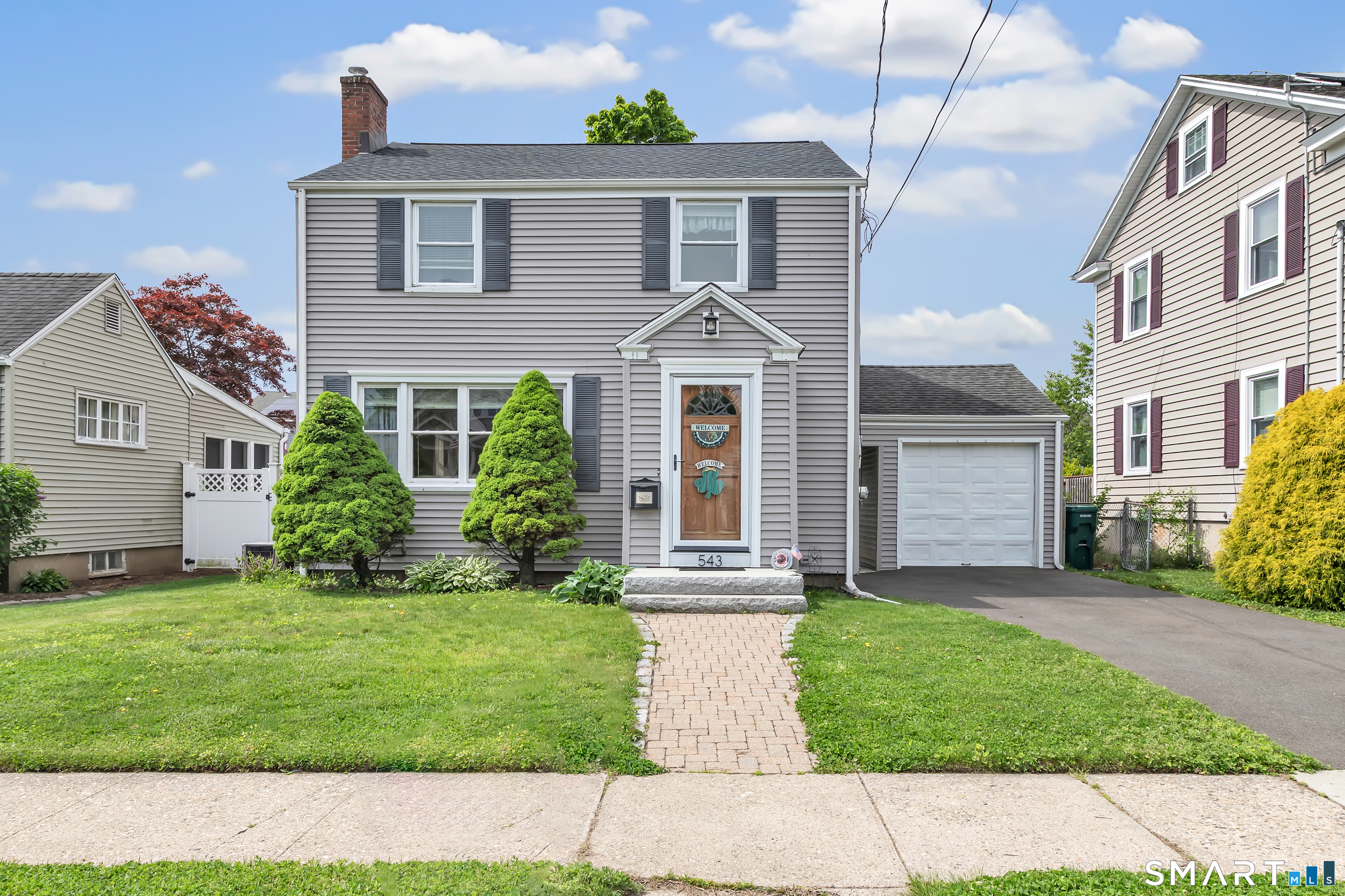 543 Woodstock Avenue, Stratford, CT 06614 | For Sale at $439,000
