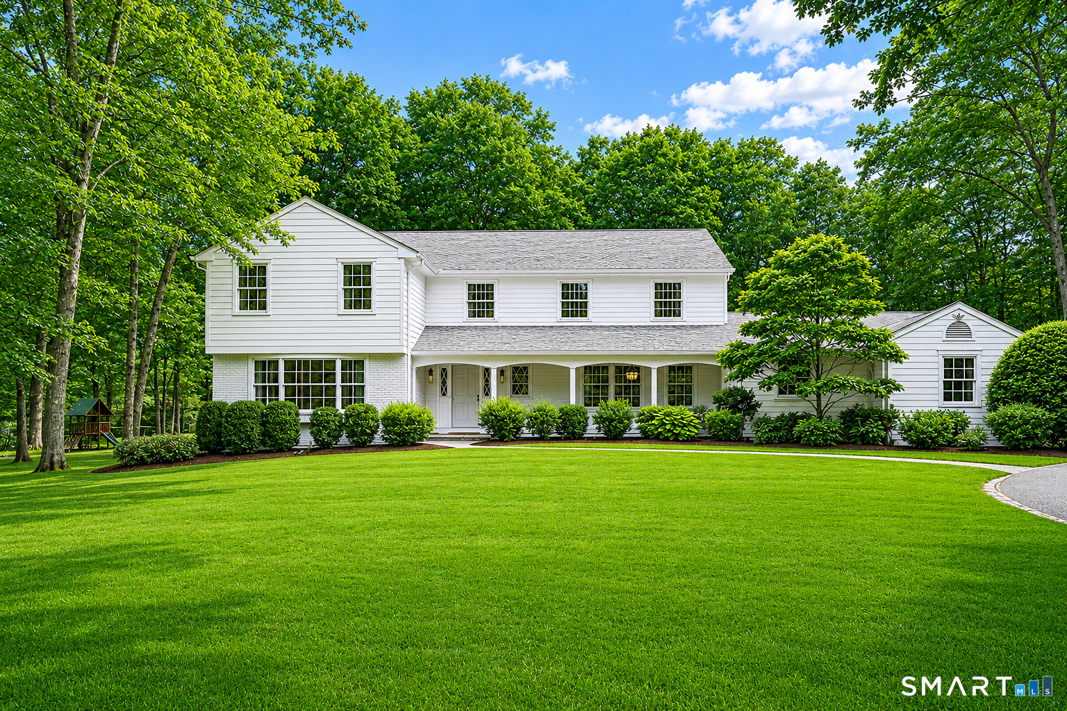 599 North Wilton Road, New Canaan, CT 06840 | For Sale at $2,549,000