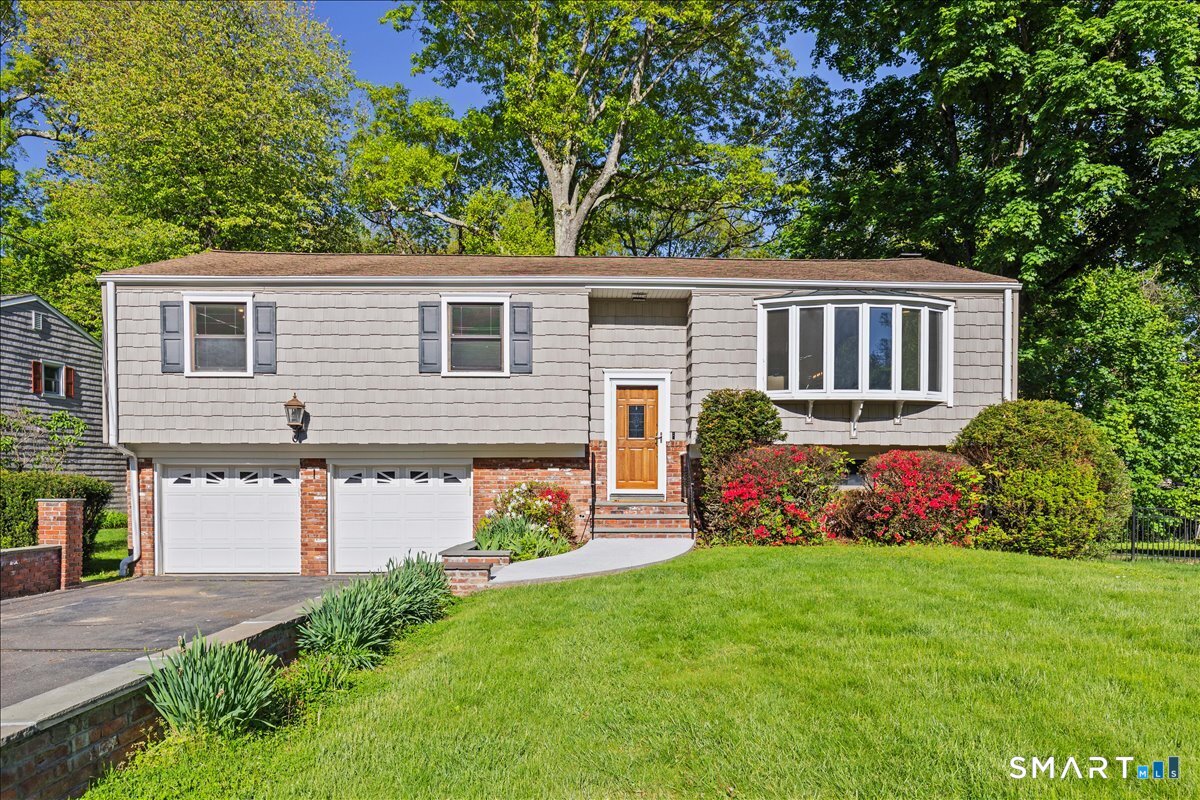 47 London Lane, Stamford, CT 06902 | For Sale at $875,000