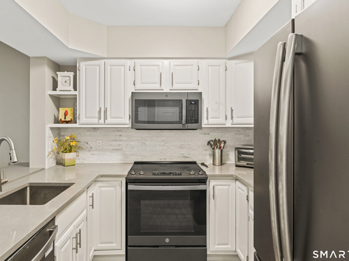  condo home for sale located at 351 Pemberwick Road, 818, Greenwich, CT 06831