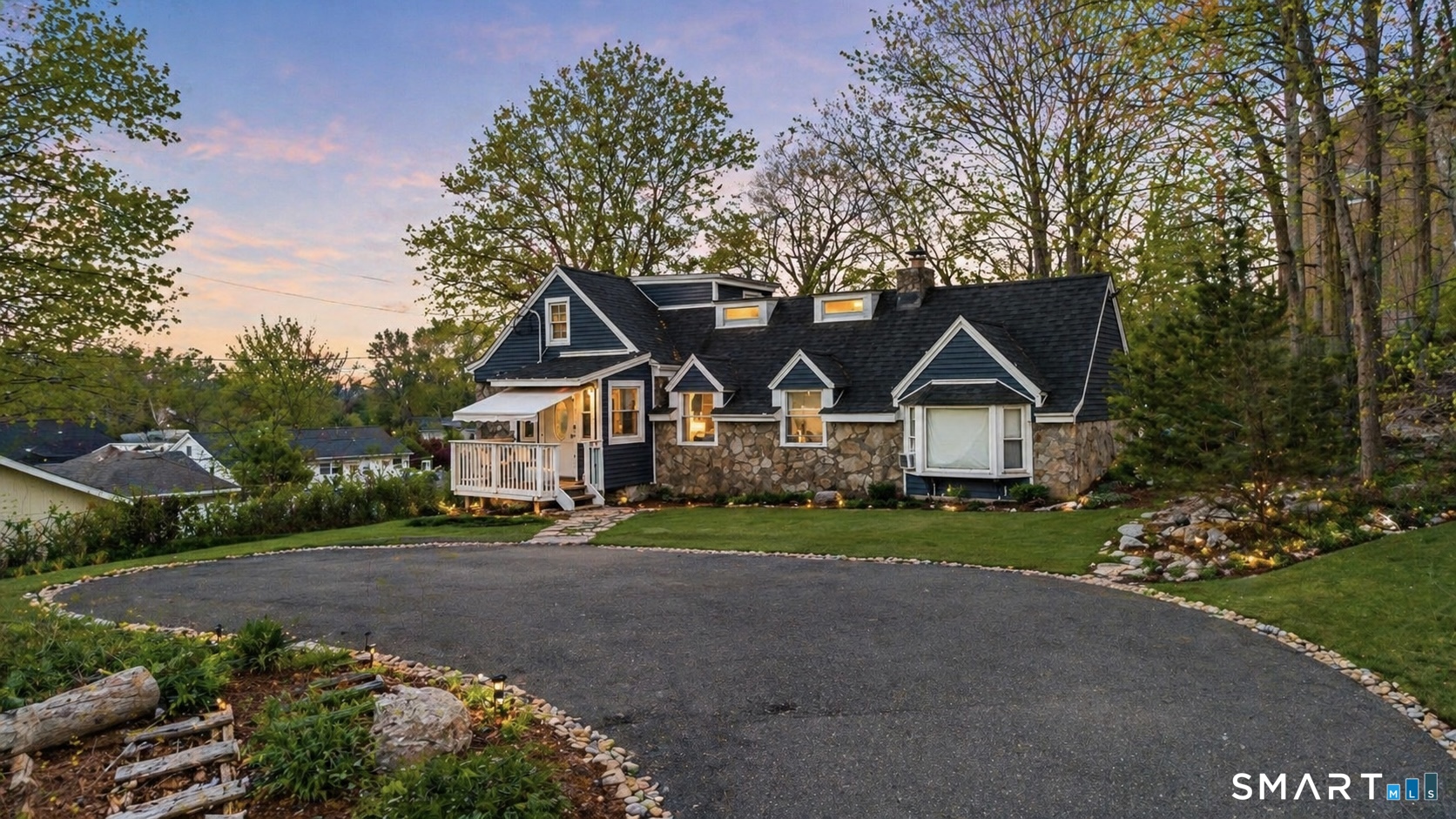 1183 Old Town Road, Bridgeport, CT 06606 | For Sale at $520,000