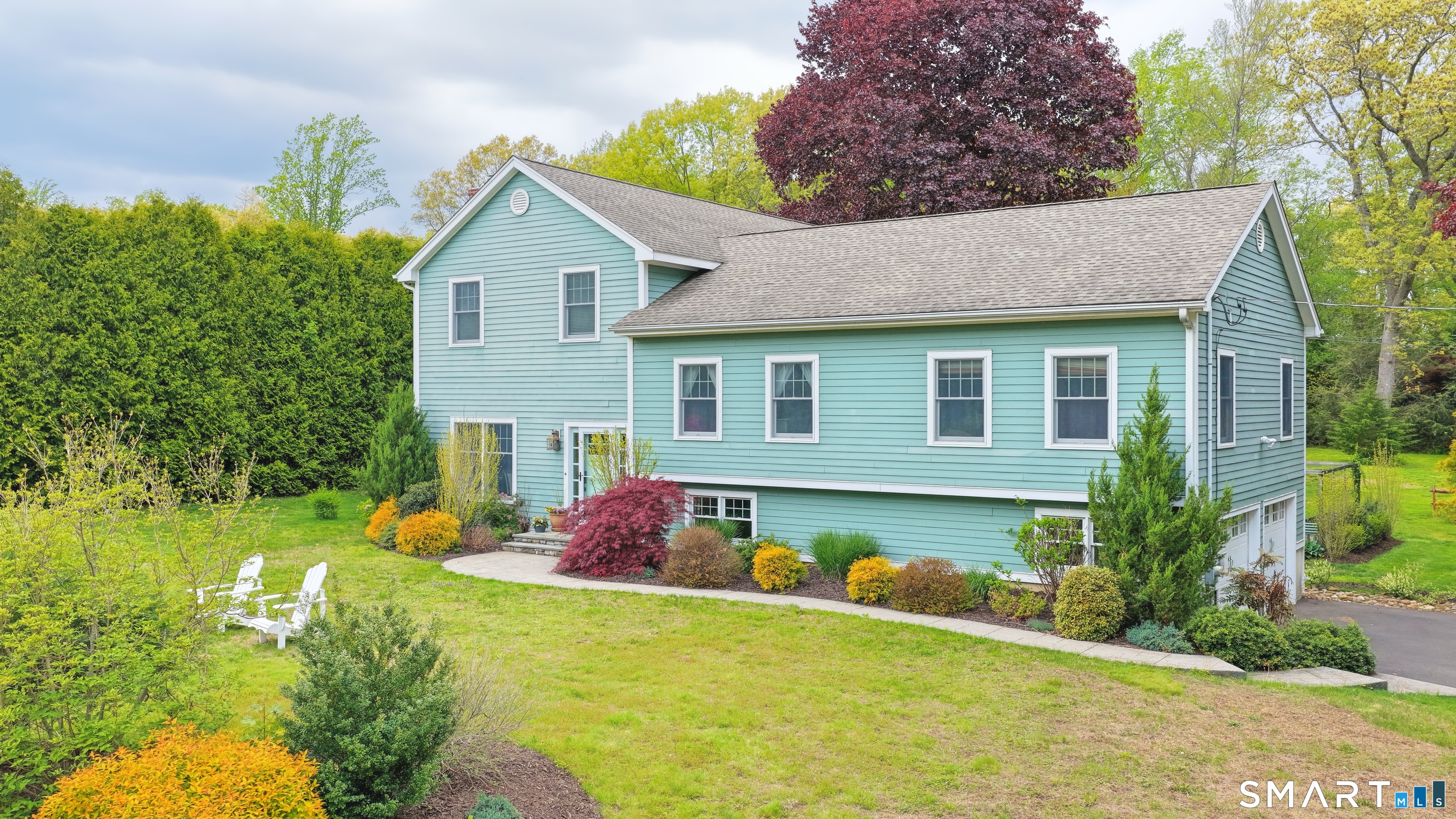 22 Round Ridge Trail, Trumbull, CT 06611 | For Sale at $899,900