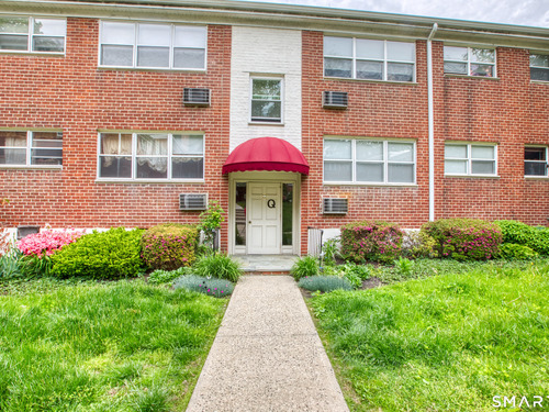  condo home for sale located at 11 Bedford Avenue, q2, Norwalk, CT 06850