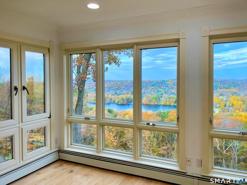 Contemporary single family home for sale located at 10 Hillcrest Court, Ridgefield, CT 06877