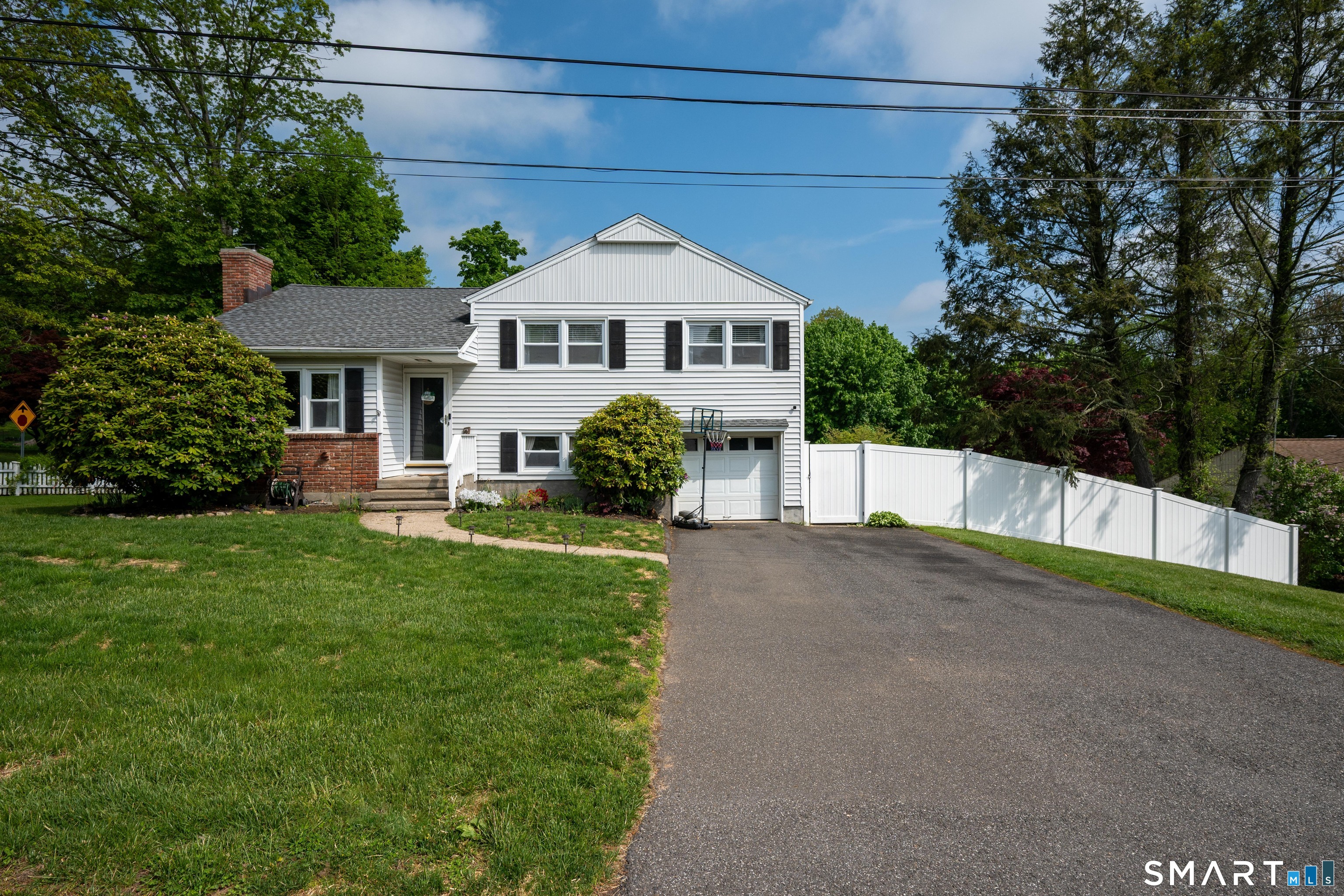 2 Berkshire Drive, Danbury, CT 06811 | For Sale at $515,000